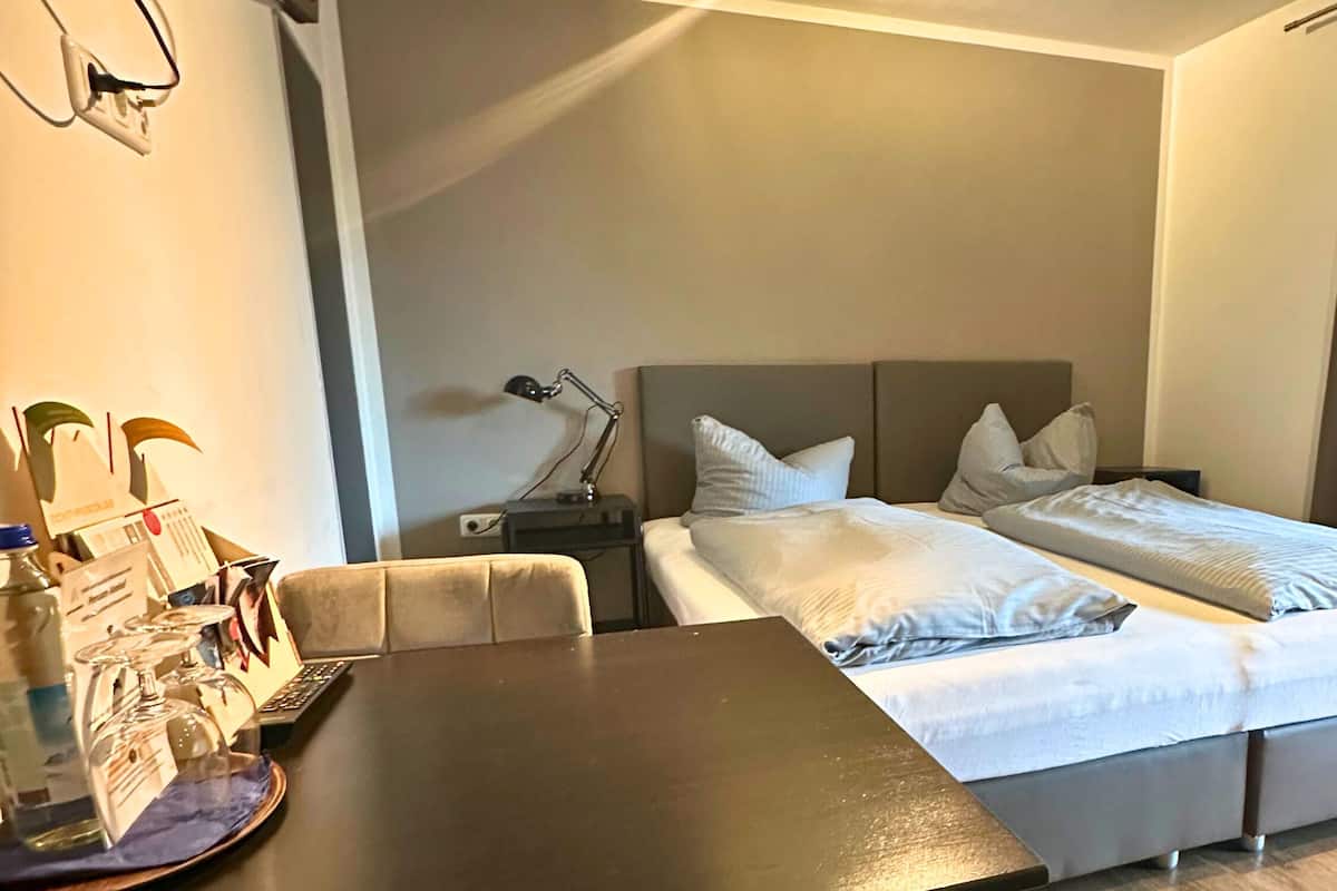 Family Apartment, Multiple Beds, Mountain View | Down comforters, WiFi (free), bed sheets