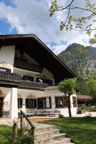 Pension Almhof Baumgarten