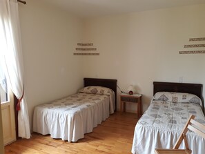 Free cribs/infant beds, free WiFi, bed sheets