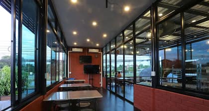 Baan Chang Hotel & Coffee House