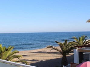 Double Room (dos camas extra) | Beach | On the beach, white sand