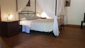 Camera Deluxe con letto matrimoniale o 2 letti singoli | Una scrivania, culle/letti per bambini (gratuiti)