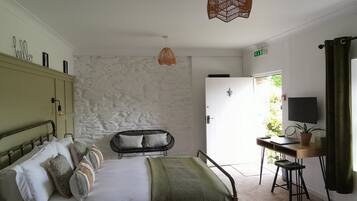 Family Room, 1 Bedroom | Premium bedding, desk, soundproofing, iron/ironing board (on request)