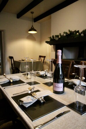 บริเวณรับประทานอาหารสำหรับครอบครัว