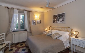 Dobbeltrom, hageutsikt | Wi-fi (inkludert) og sengetøy