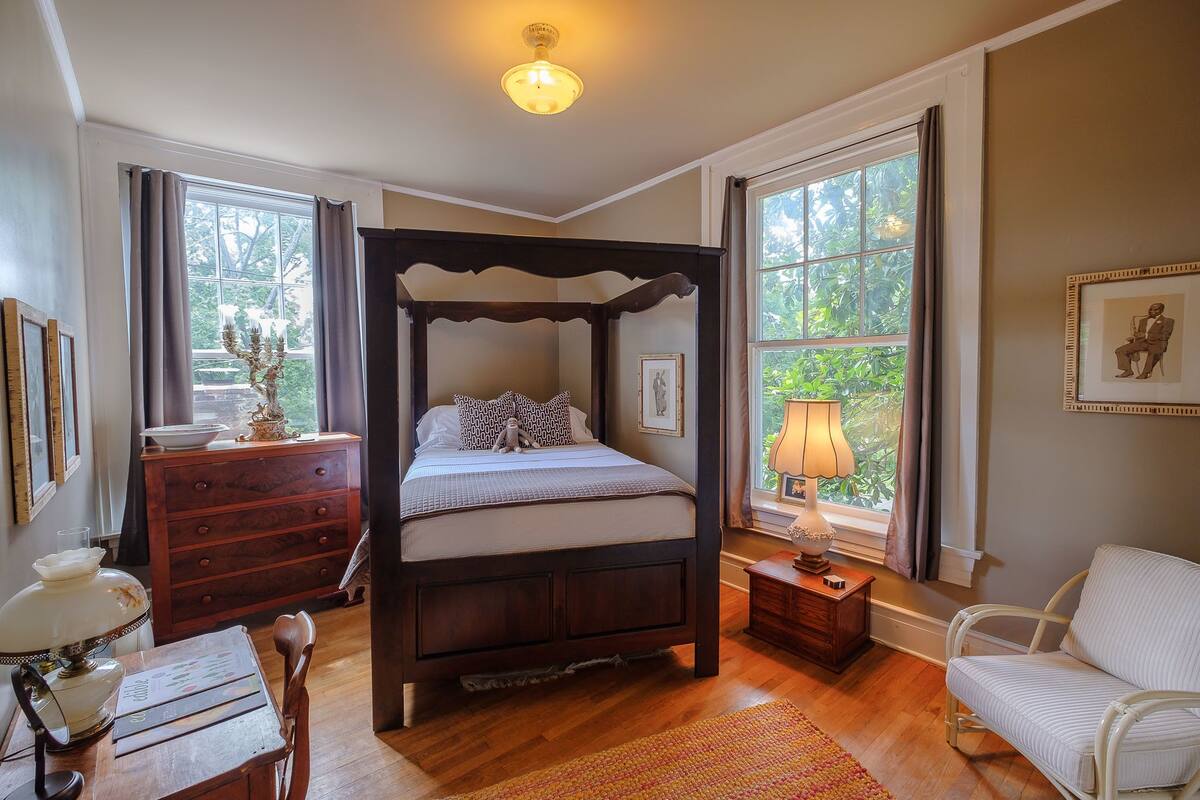 Apartment, 1 Queen Bed with Sofa bed, Non Smoking, Garden View | Egyptian cotton sheets, premium bedding, individually decorated