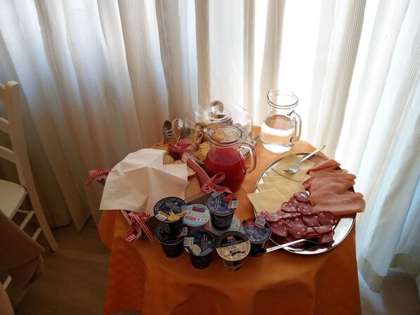 Petit déjeuner continental compris tous les jours