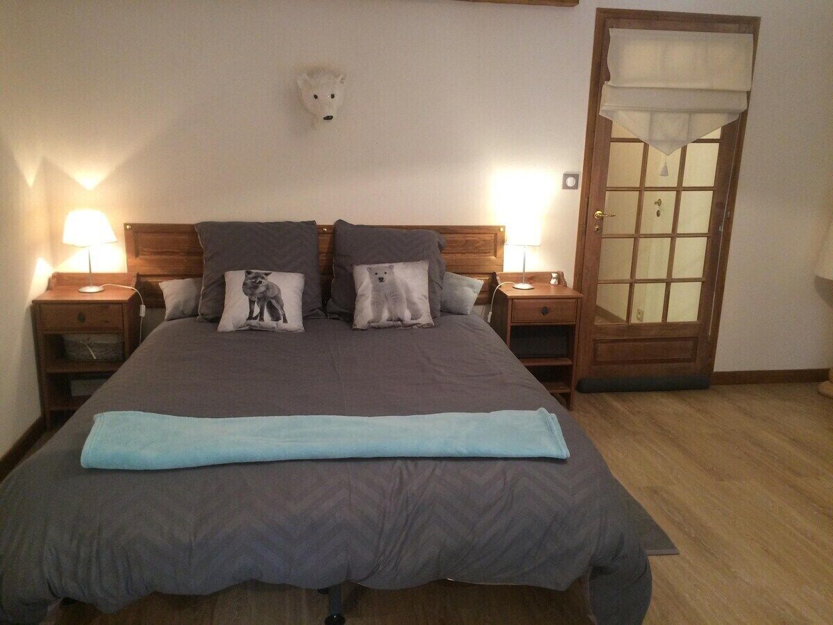 Klassieke kamer, 1 twee- of 2 eenpersoonsbedden, privébadkamer
