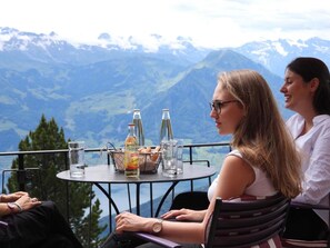 Free daily continental breakfast  - Hotel Bergsonne Rigi   (Weggis)
