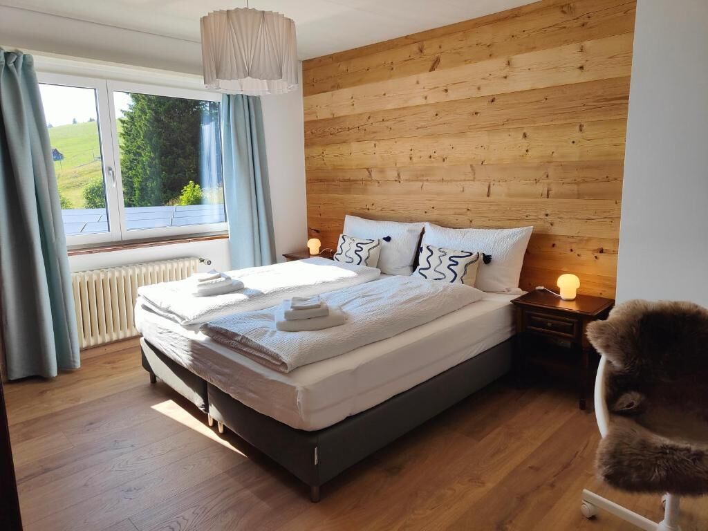 Superior Room with Mountain View | Luxe beddengoed, individueel gedecoreerd, individueel gemeubileerd