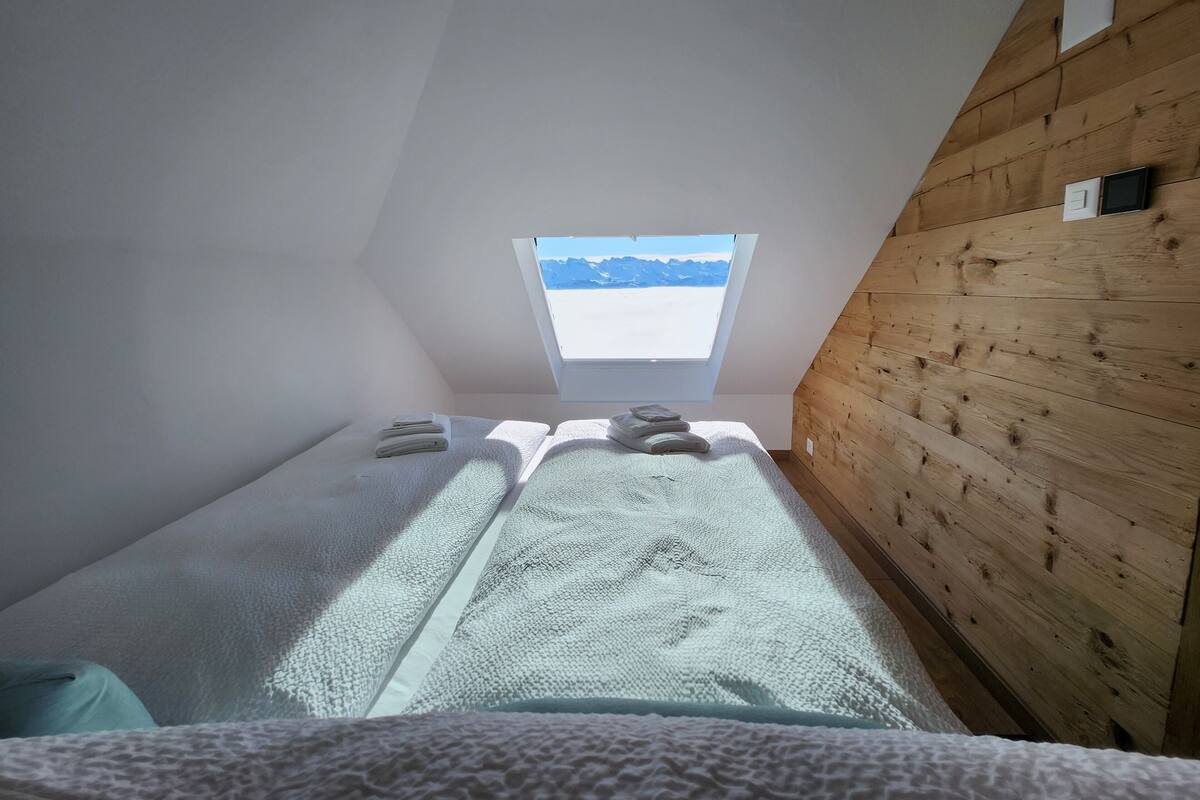 Premium bedding, desk, laptop workspace, WiFi (free)