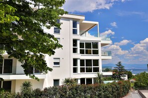 Front of property - Designed Apartment with Swimming Pool (Opatija)