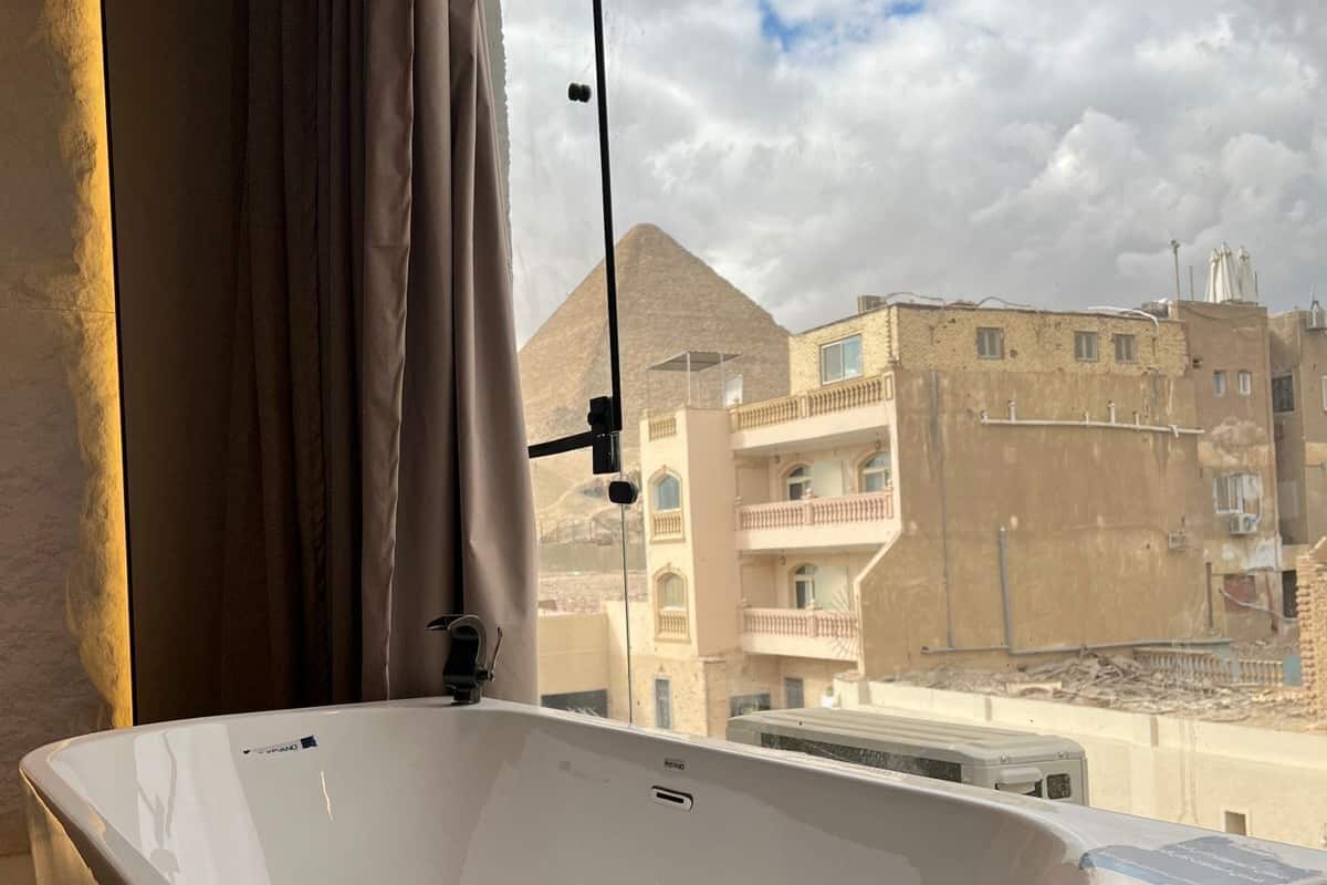 Kahden hengen premium-huone (kaksi sänkyä), 2 yhden hengen sänkyä, vuoristonäköala | 1 makuuhuone, memory foam -patjalliset sängyt, minibaari, pimennysverhot