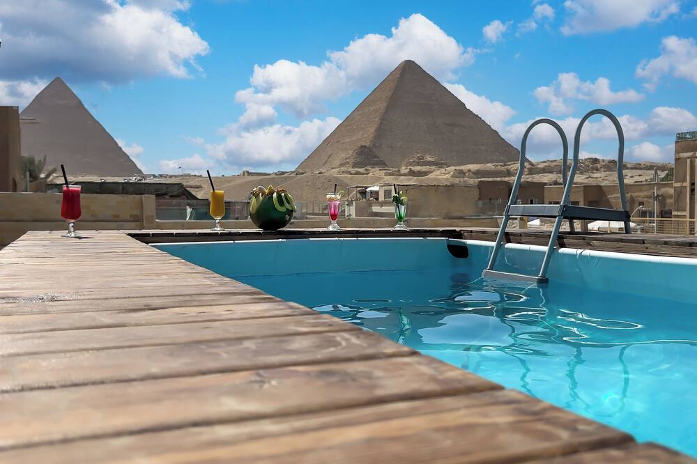 Pyramids Height Hotel & Pyramids Master Scene Rooftop