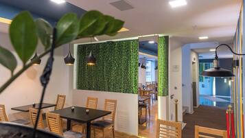 Daily full breakfast (EUR 8 per person)