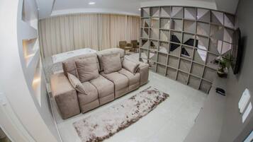 Suite | Minibar, desk, soundproofing, iron/ironing board