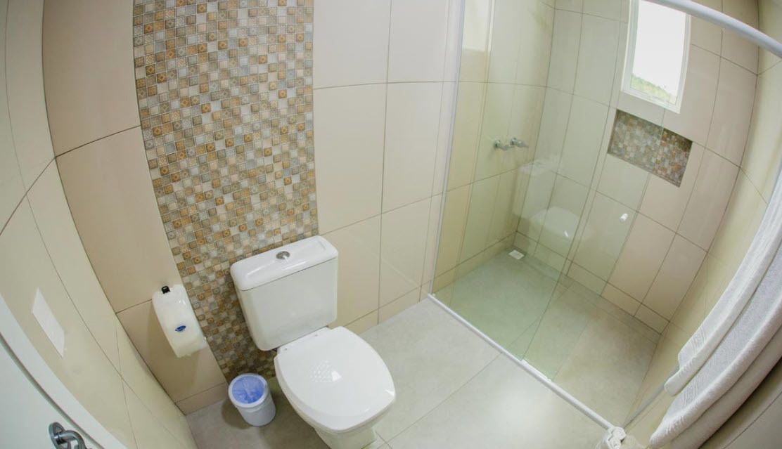 suite | bathroom | shower, free toiletries, hair dryer, towels