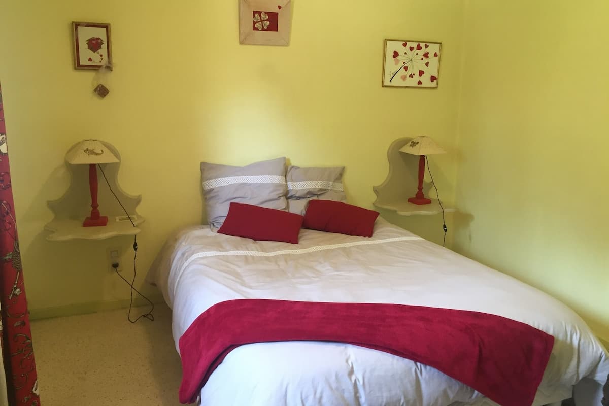Standard Double Room, 1 Double Bed, Non Smoking | Blackout curtains, soundproofing, free WiFi, bed sheets