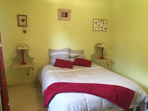 Cortinas blackout, sistema de insonorización y wifi gratis 