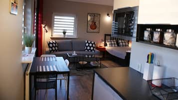 Cortinas blackout, tabla de planchar con plancha y cunas gratuitas