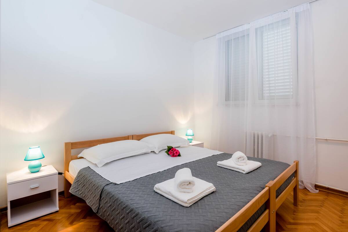 Egyptian cotton sheets, premium bedding, desk, blackout curtains