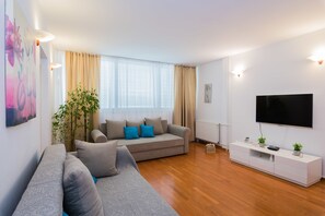 Deluxe Apartment | Living area