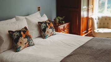 Classic Double Room, Ensuite, Garden View