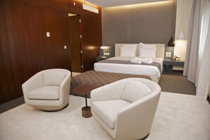 1 bedroom, minibar, in-room safe, desk