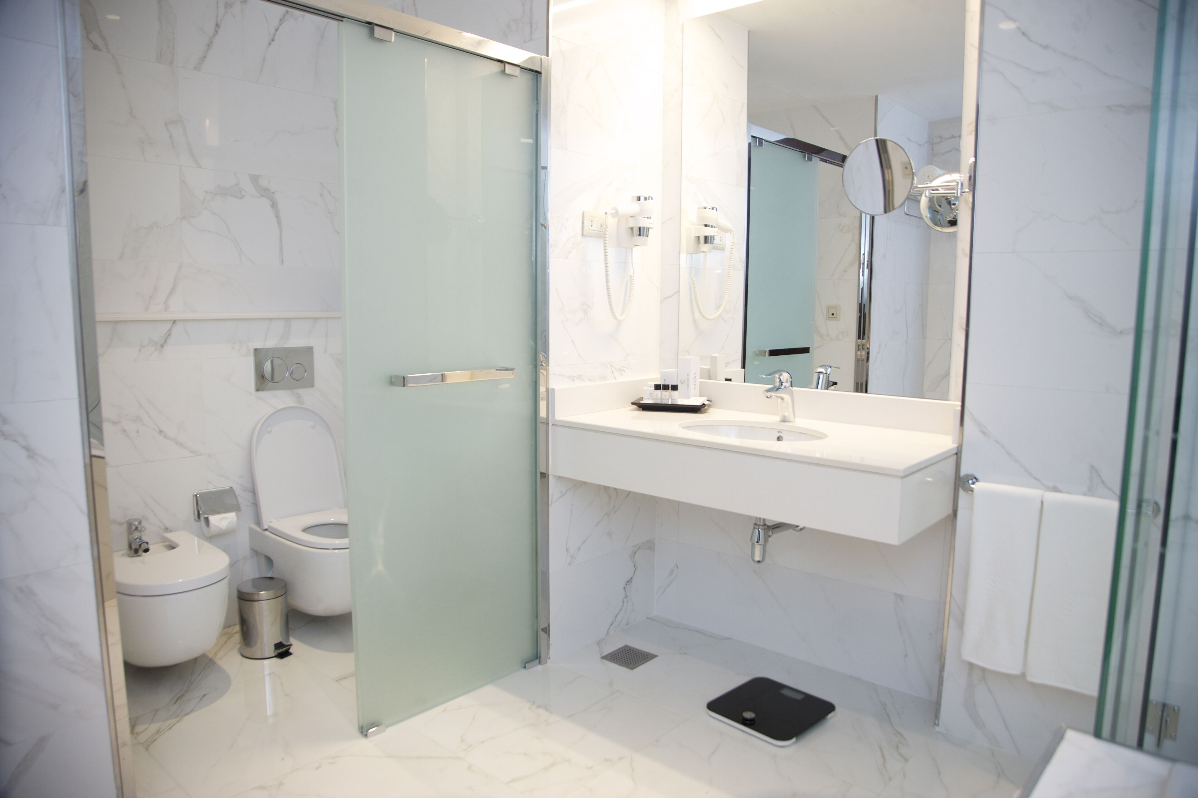 Free toiletries, hair dryer, bathrobes, towels