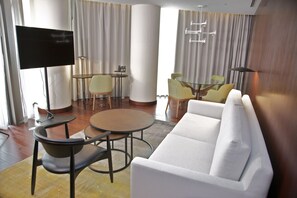 Flat-screen TV - Hotel Continental Horizonte (Luanda)