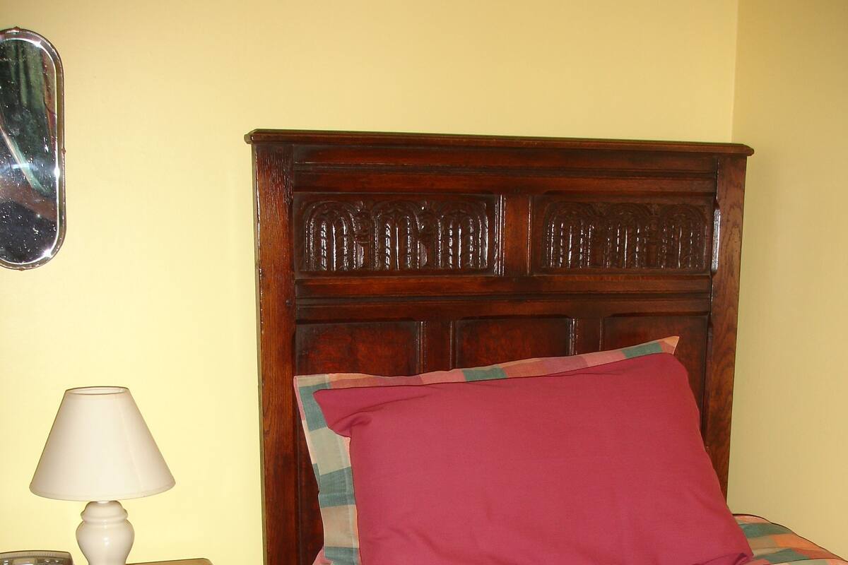 In-room safe, blackout curtains, free WiFi, bed sheets