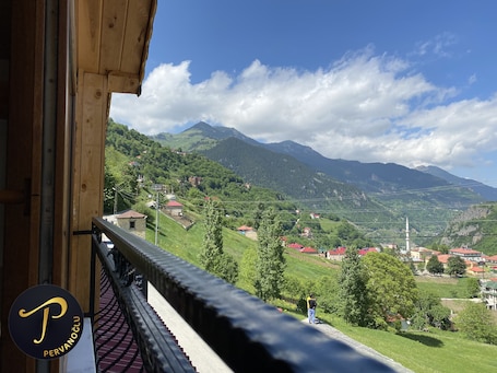 Caja de seguridad en la habitación y decoración personalizada . Hamsikoy Tas Otel