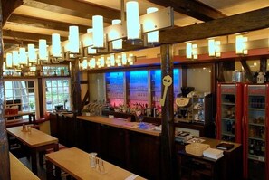 酒吧（店内）