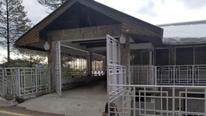 Building design - The Chrysos Hotel (Murree)