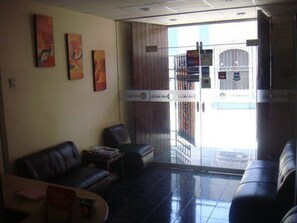 Interior entrance - Aparts Downtown Arequipa (Arequipa)