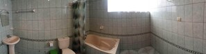 Bathroom - Aparts Downtown Arequipa (Arequipa)