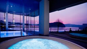 Indoor pool, outdoor pool, free cabanas, pool umbrellas