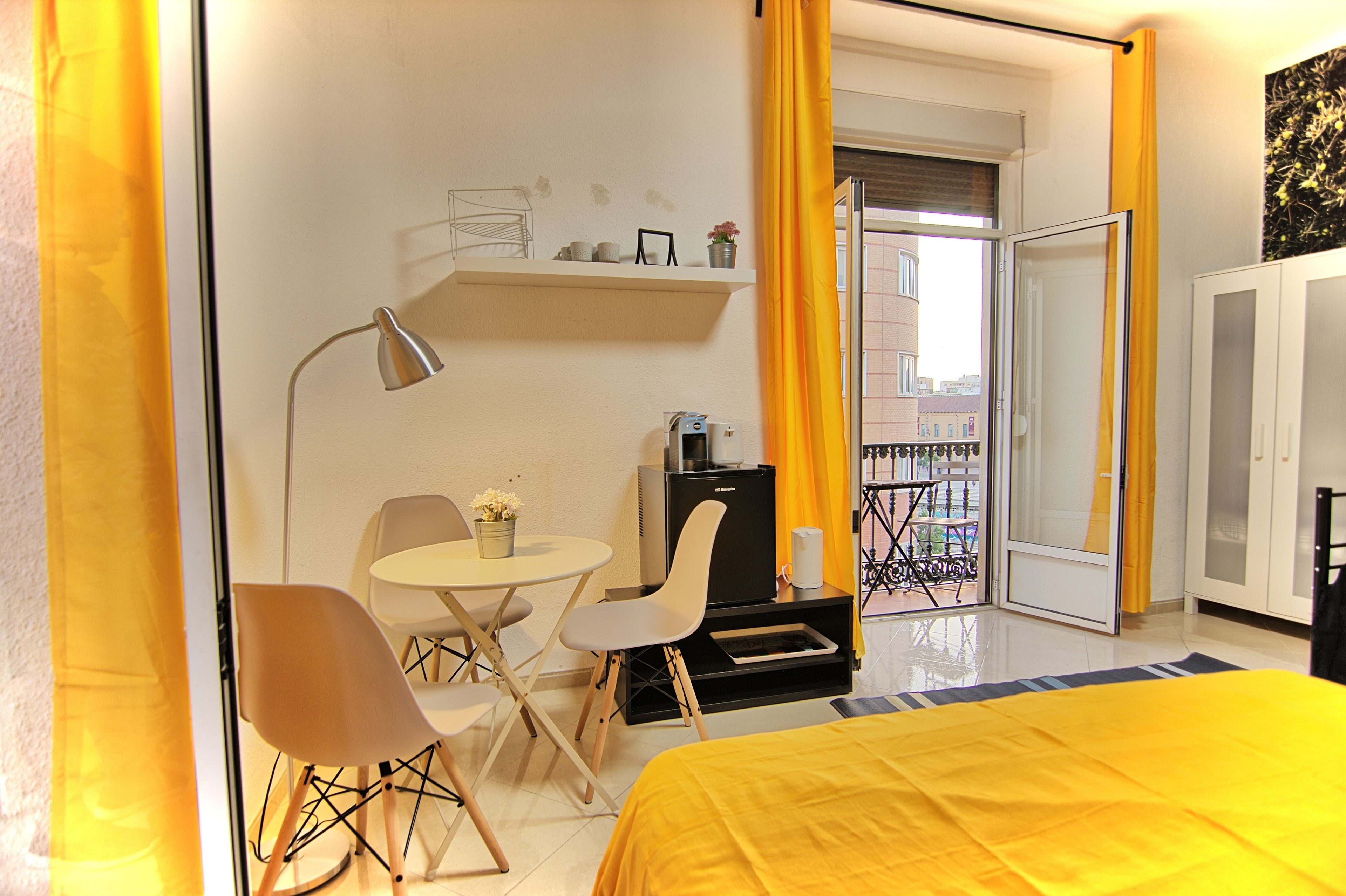 Vierpersoonskamer, gedeelde badkamer (1 room in shared apartment - Varadero) | Gratis wifi, beddengoed