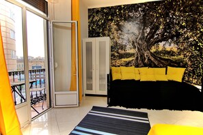 四人房, 共用浴室 (1 room in shared apartment - Varadero) | 免費無線上網、床單