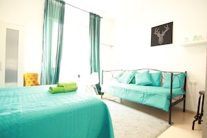 Wifi gratis y ropa de cama 