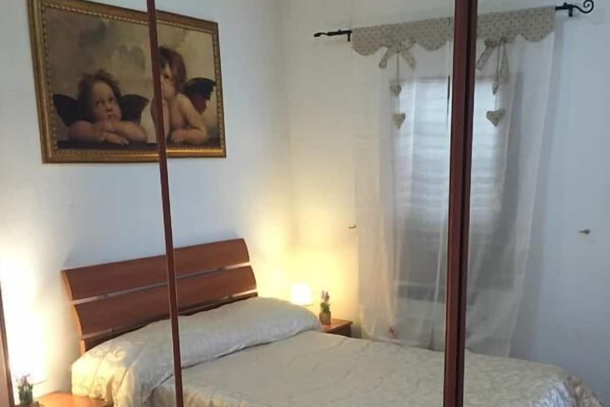 Habitación Deluxe doble | Escritorio, wifi gratis, ropa de cama