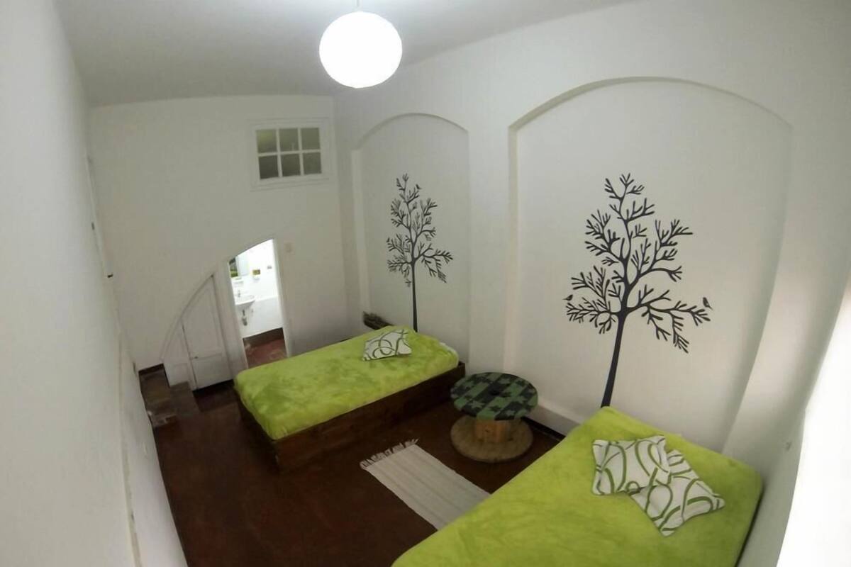 Triple Room, Shared Bathroom (Eucalipto)