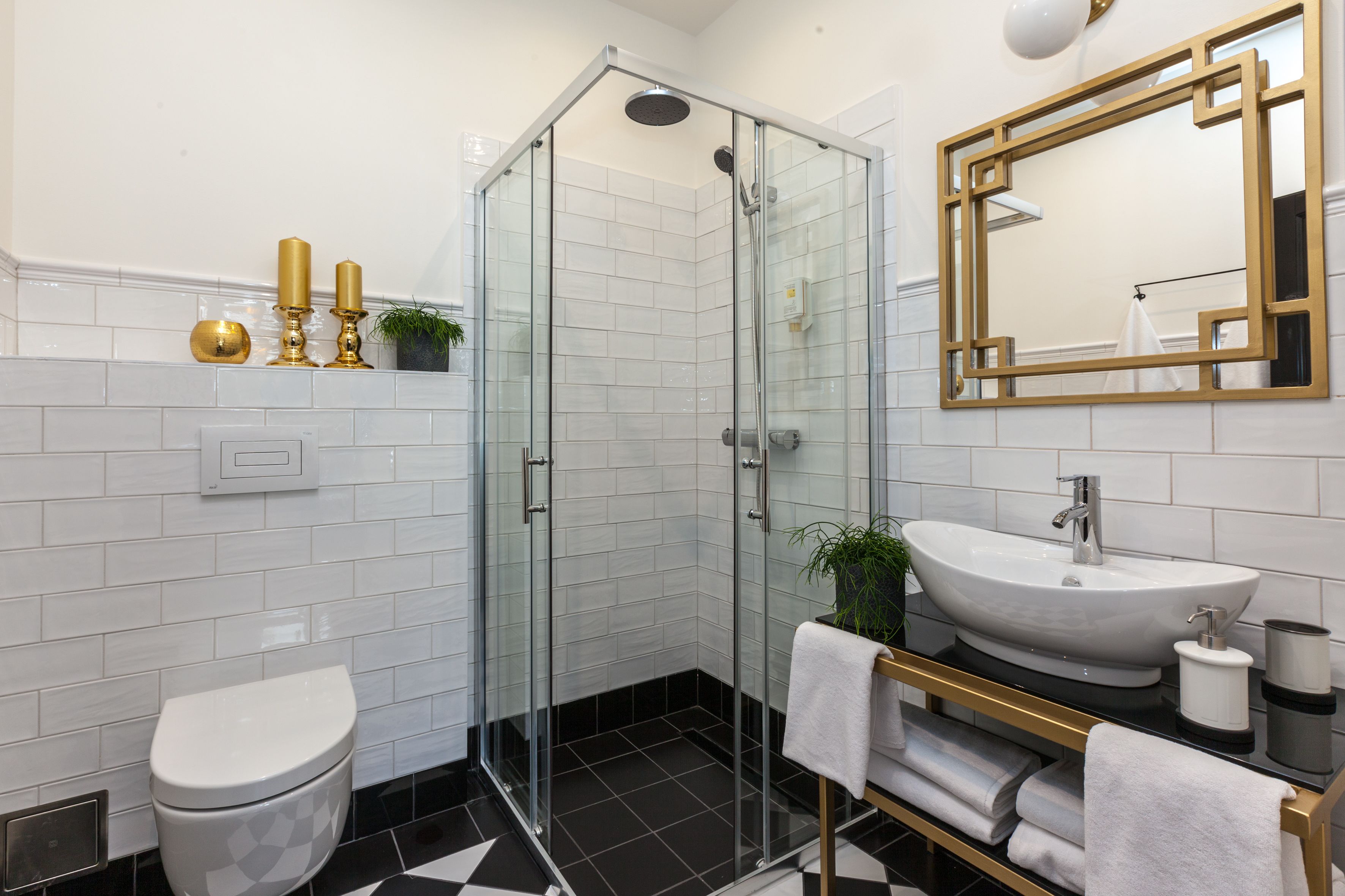 shower, free toiletries, hair dryer, slippers