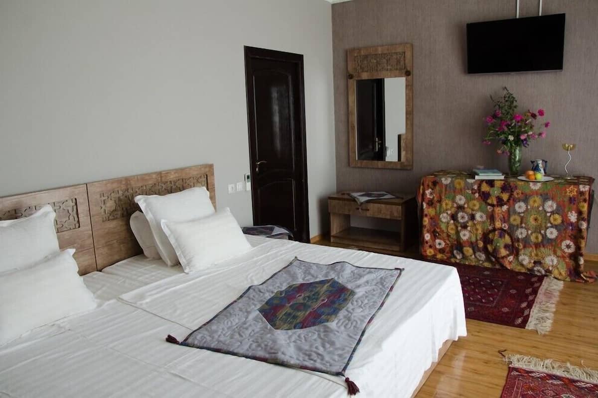Junior Suite (Superior) | Peti besi dalam bilik, meja, kalis bunyi, seterika/papan seterika