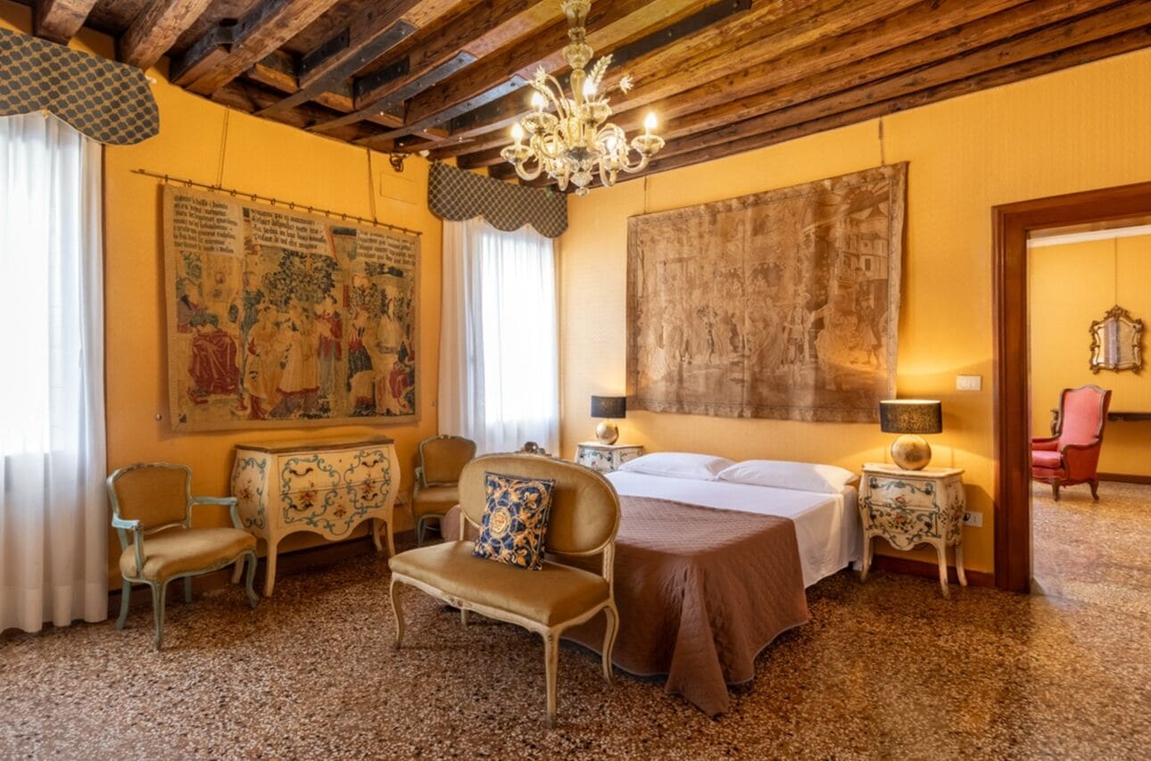 Senior Suite, 1 Bedroom, Canal View