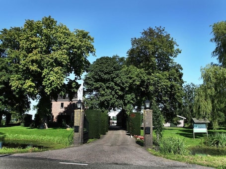 Entrada de la propiedad