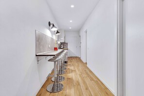 Departamento familiar | Cocina privada | Refrigerador, parrilla de estufa, lavavajillas y cafetera de espresso 