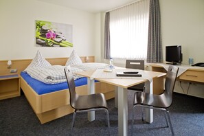 Desk, free cribs/infant beds, rollaway beds, free WiFi - Koehlers Hof (Sehnde)