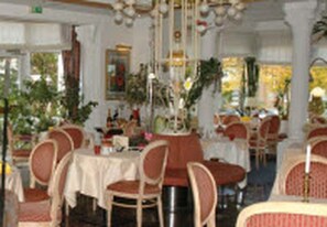 Daily buffet breakfast for a fee - Grandhotel Esplanade (Bad Nenndorf)