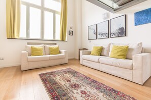 Appartement Duplex, 2 chambres (Porta Romana M3) | Coin séjour